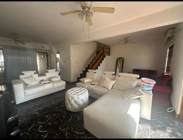 3 BEDROOM APARTMENT FOR SALE IN SCOTTSVILLE